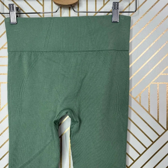 Gymshark Power Down Leggings‎ Dusty Sage Green Size Medium - Picture 8 of 12